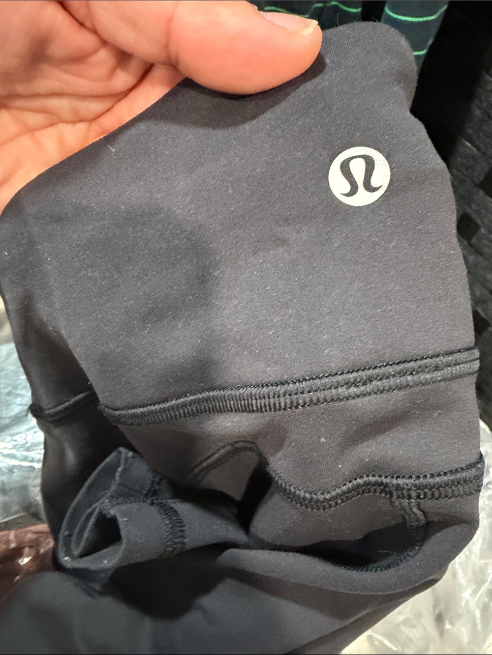 lulu size 8-10 fits a fat 12 like me